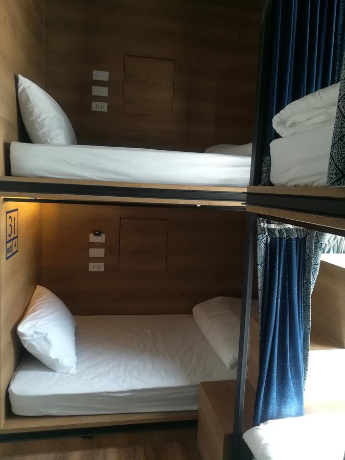 Natee Hostel Bangkok Esterno foto