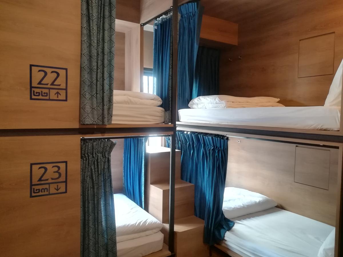 Natee Hostel Bangkok Esterno foto