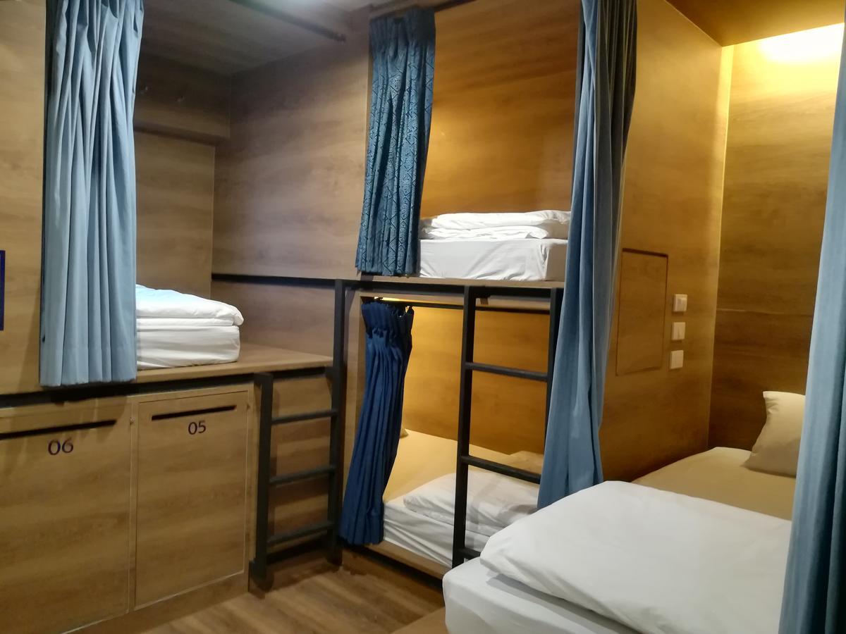 Natee Hostel Bangkok Esterno foto